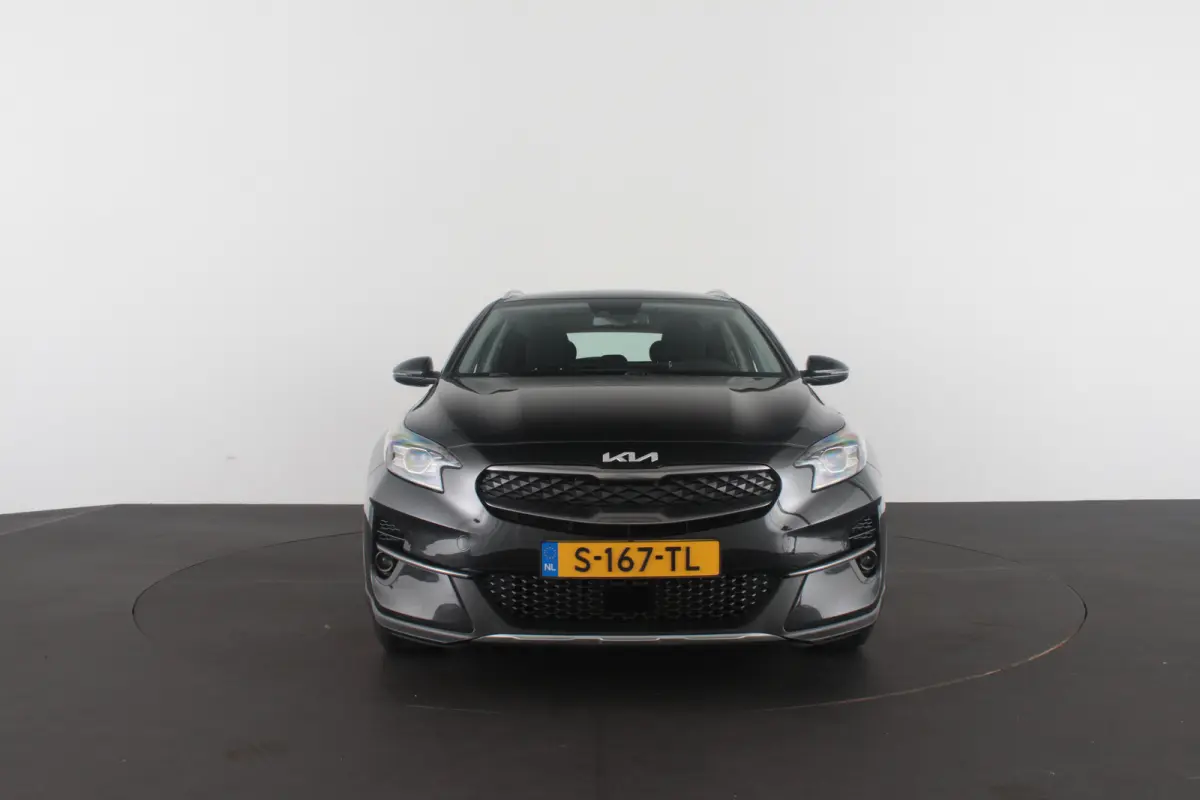 1.6 GDi PHEV Dynamic Line > 140pk/Trekhaak/Camera/All season banden
