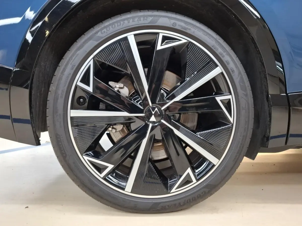 Long Range Étoile Absolute Comfort Tech 97 kWh | Long Range | WLTP 693km | Nieuwprijs €75.000,- | NL auto | BTW | Panoramadak | 21 Inch |