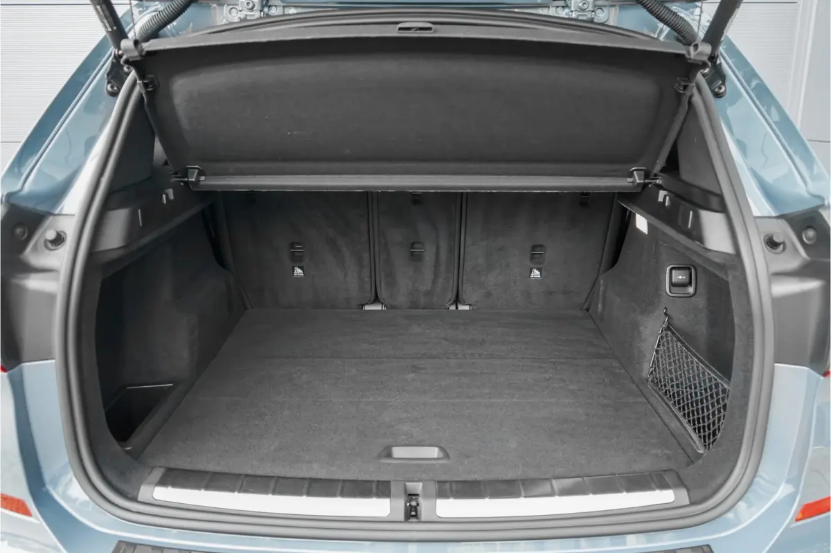 xDrive25i High Executive M-Sport Pano Trekhaak H/K Shadow Stuurverw 20"