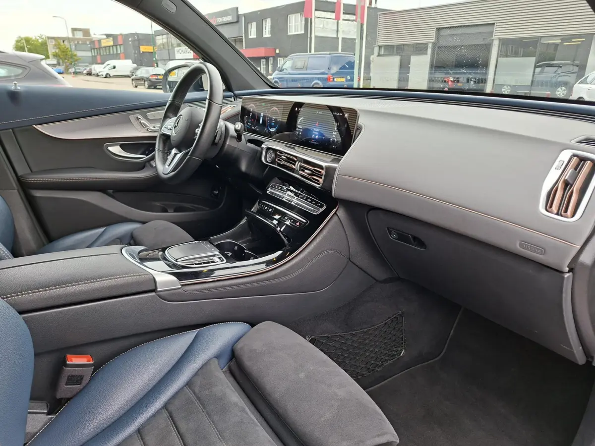 400 4MATIC Premium Plus 80 kWh SOH 95,6% Autopilot/360-Camera/Trekhaak/Limited Ed-1886/Memory/ParkAssist/Dynamic-LED/Burmester-Audio/Elek.Achterklep/NAP