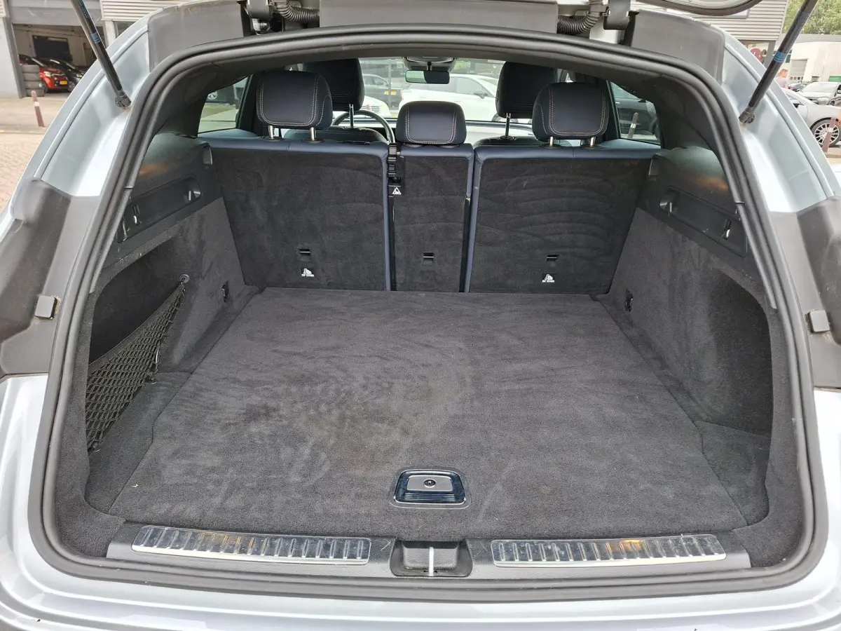 400 4MATIC Premium Plus 80 kWh SOH 95,6% Autopilot/360-Camera/Trekhaak/Limited Ed-1886/Memory/ParkAssist/Dynamic-LED/Burmester-Audio/Elek.Achterklep/NAP