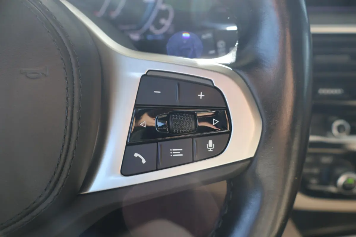 530e | M Sport | Stoel- en Stuurverwarming | Driving Assistant Professional | Trekhaak
