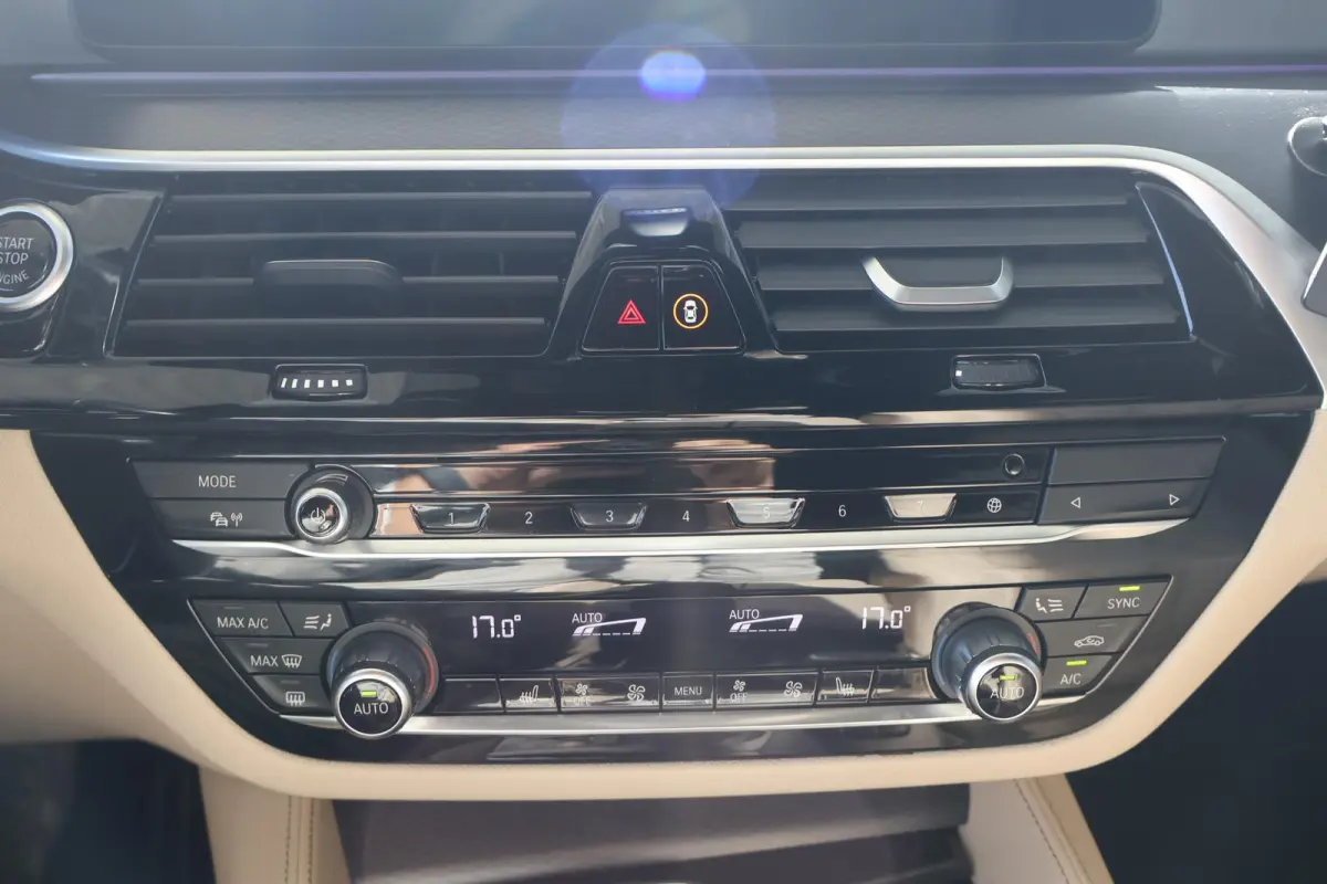530e | M Sport | Stoel- en Stuurverwarming | Driving Assistant Professional | Trekhaak