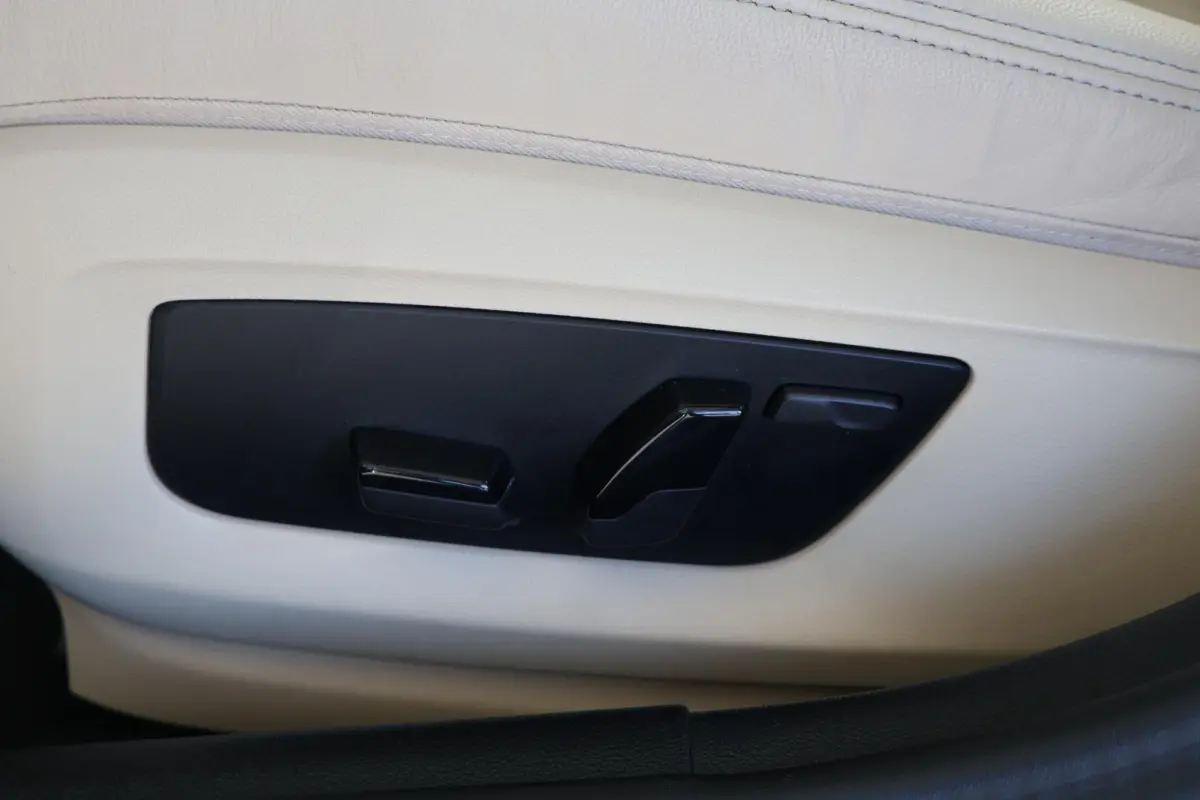 530e | M Sport | Stoel- en Stuurverwarming | Driving Assistant Professional | Trekhaak