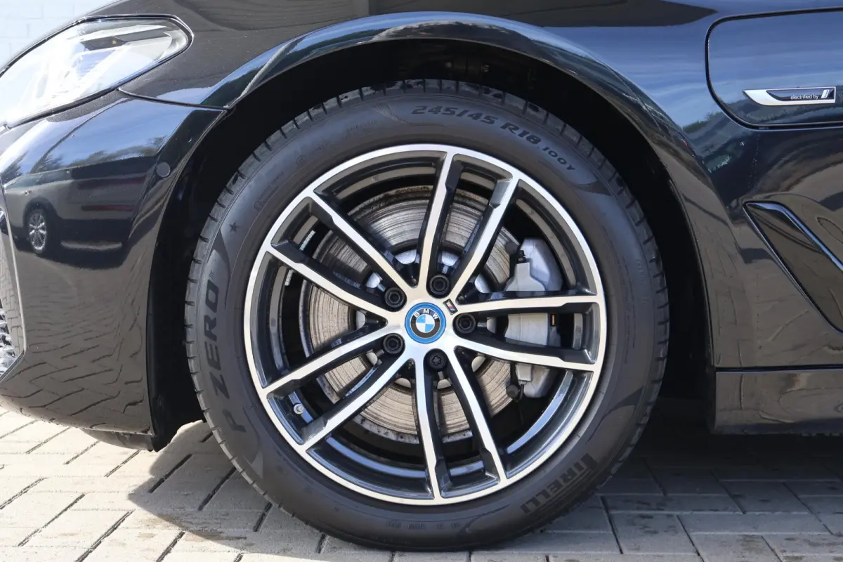 530e | M Sport | Stoel- en Stuurverwarming | Driving Assistant Professional | Trekhaak