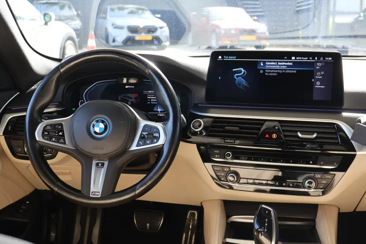 530e | M Sport | Stoel- en Stuurverwarming | Driving Assistant Professional | Trekhaak