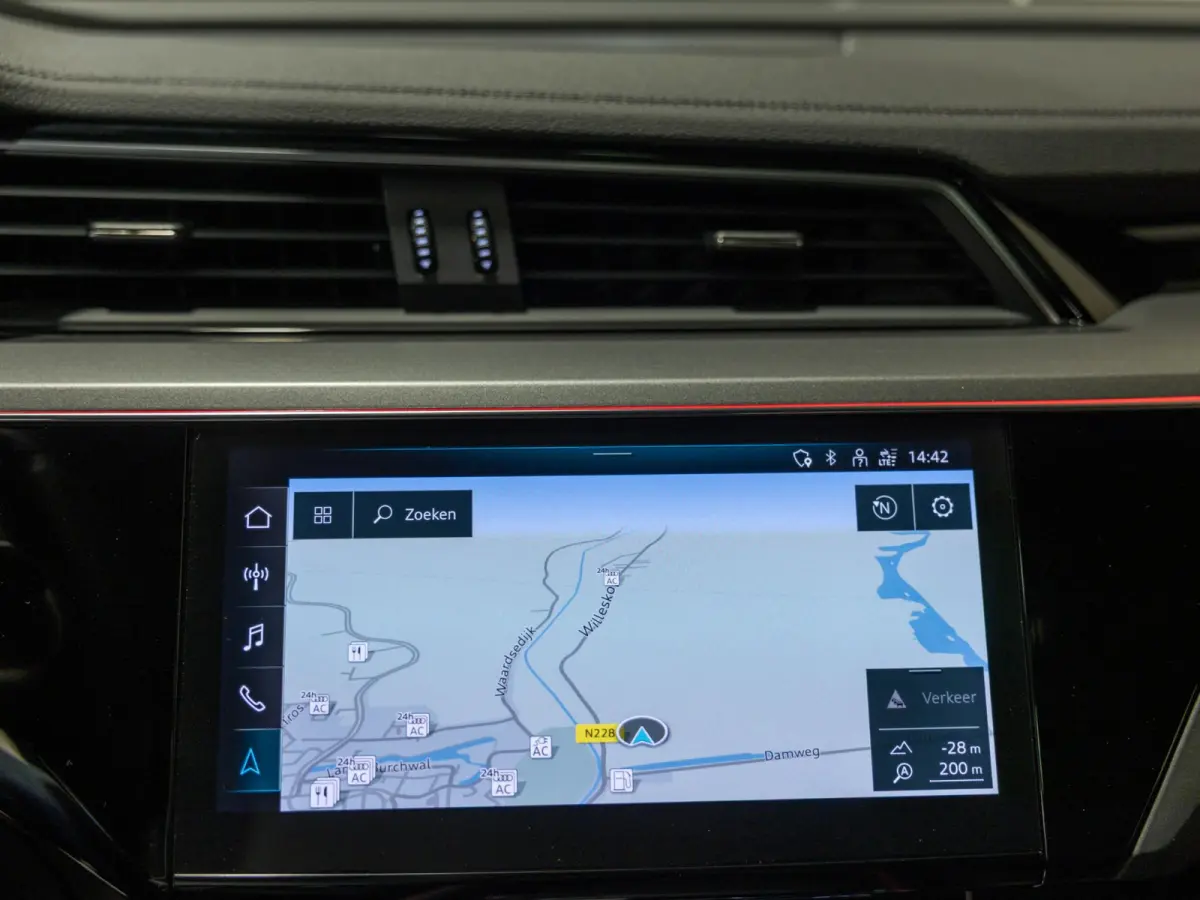 50 quattro S-Line Edition 95 kWh SOH 90% / 340pk / NAP / Panorama dak / Leder / Elektrische stoelverstelling met geheugen /