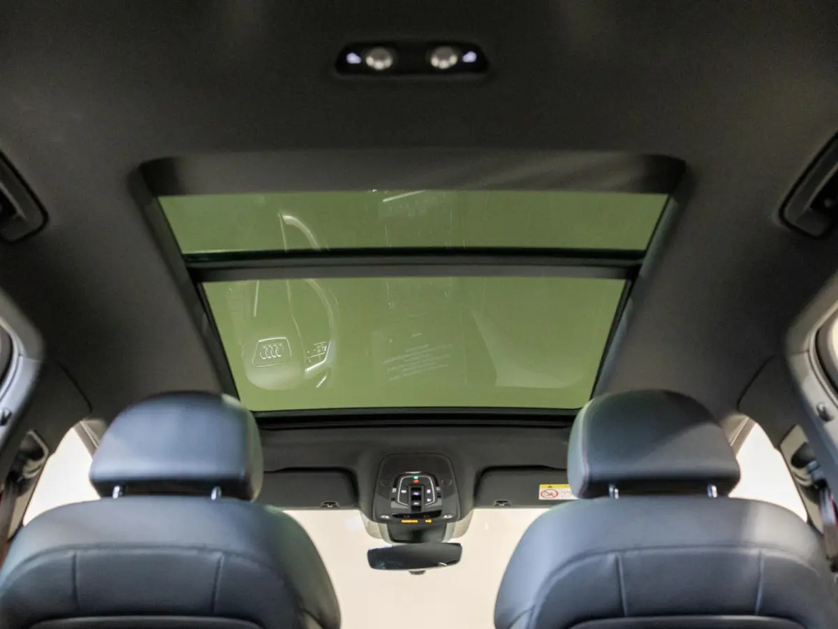 50 quattro S-Line Edition 95 kWh SOH 90% / 340pk / NAP / Panorama dak / Leder / Elektrische stoelverstelling met geheugen /