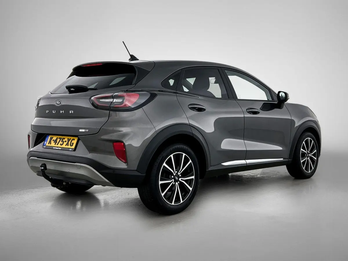 1.0 EcoBoost Titanium | Trekhaak | Parkeersensoren | LM Velgen | Apple Carplay / Android Auto