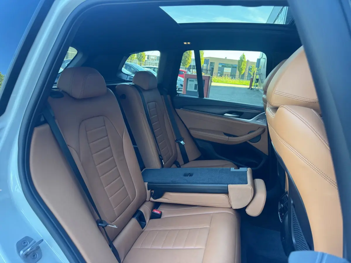 M40i xDrive High Executive / PANO / HEAD-UP / 360 CAM / KEYLESS / CARPLAY / MEMORY / HARM-KARD / ADAPTIVE / SFEER / ''21 !