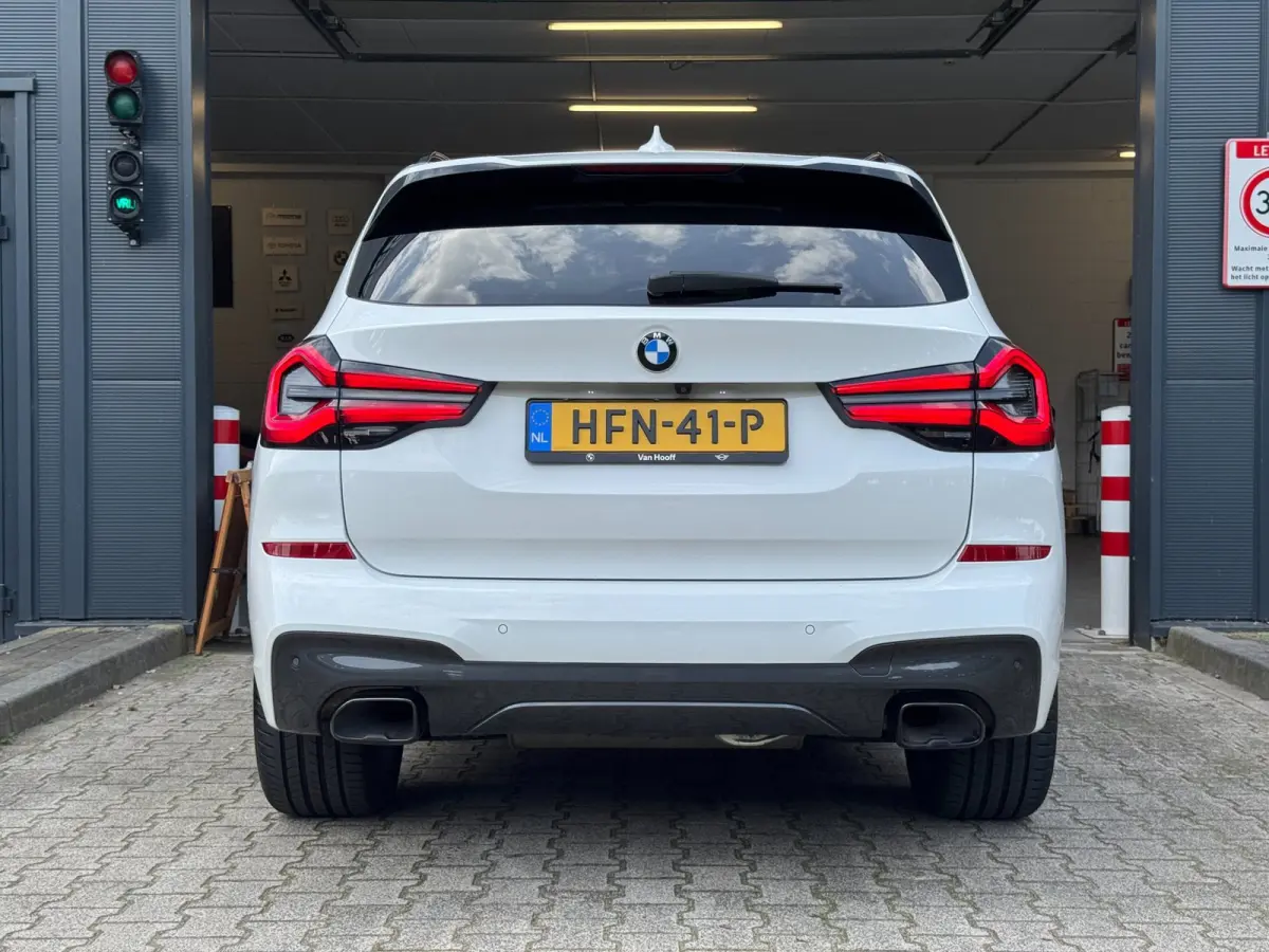 M40i xDrive High Executive / PANO / HEAD-UP / 360 CAM / KEYLESS / CARPLAY / MEMORY / HARM-KARD / ADAPTIVE / SFEER / ''21 !