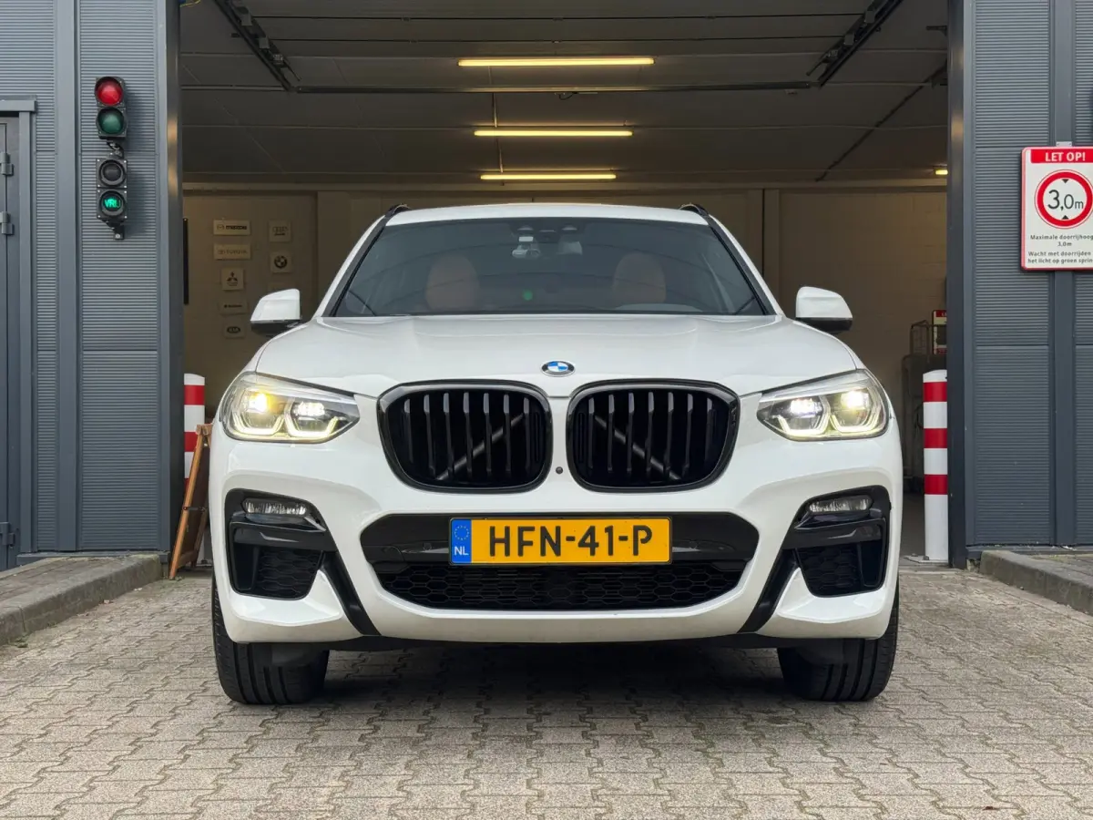 M40i xDrive High Executive / PANO / HEAD-UP / 360 CAM / KEYLESS / CARPLAY / MEMORY / HARM-KARD / ADAPTIVE / SFEER / ''21 !