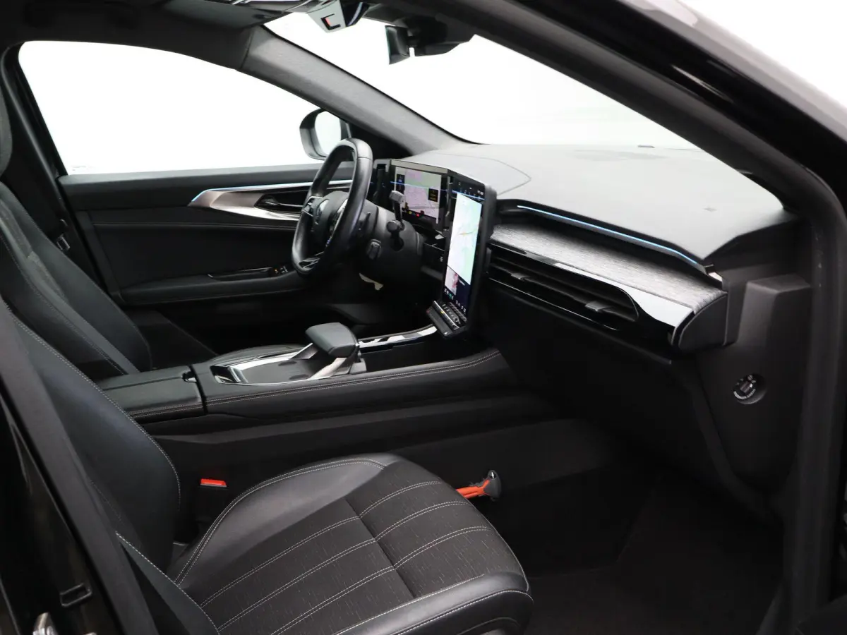 techno E-Tech full hybrid 200 | Trekhaak | Stoelverw. | Massage-functie |