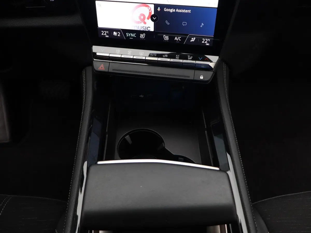 techno E-Tech full hybrid 200 | Trekhaak | Stoelverw. | Massage-functie |