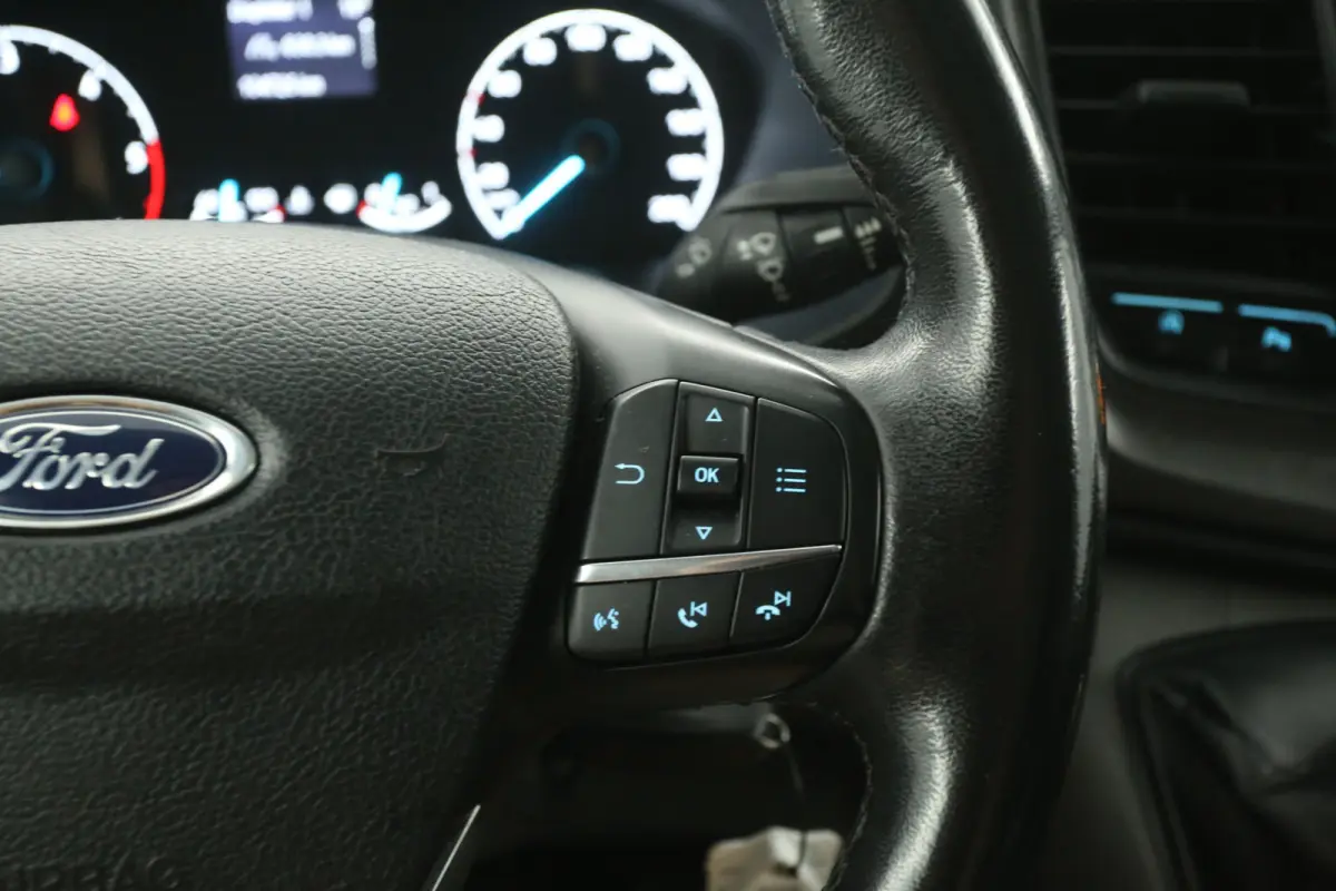 2.0 TDCI L1H1 | Marge | Airco | Cruise | Carplay | 3 Zits | Navi | Trekhaak | Imperiaal | Parkeersens.