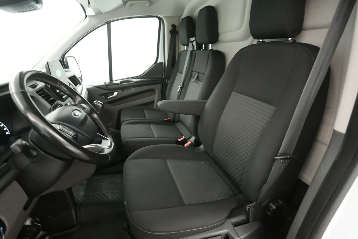 2.0 TDCI L1H1 | Marge | Airco | Cruise | Carplay | 3 Zits | Navi | Trekhaak | Imperiaal | Parkeersens.