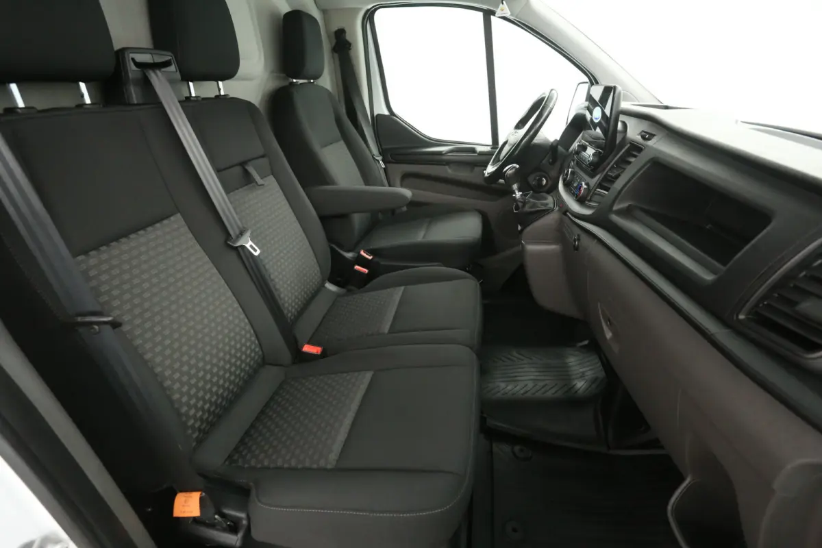 2.0 TDCI L1H1 | Marge | Airco | Cruise | Carplay | 3 Zits | Navi | Trekhaak | Imperiaal | Parkeersens.