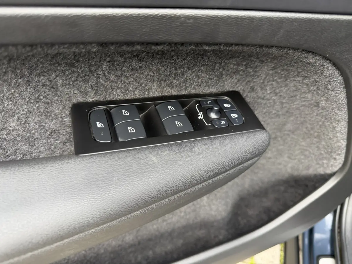 1.5 T4 Inscription Trekhaak | Pano | H&K