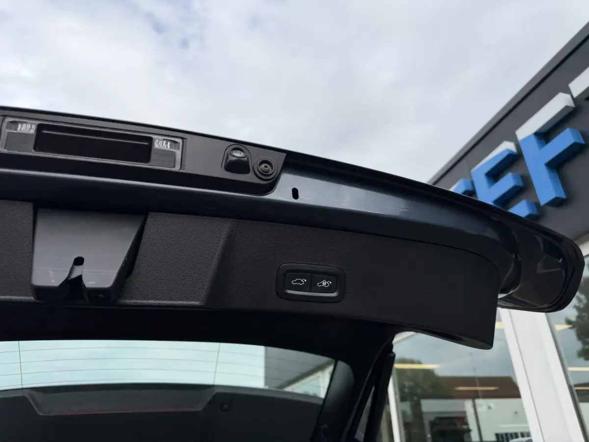 1.5 T4 Inscription Trekhaak | Pano | H&K