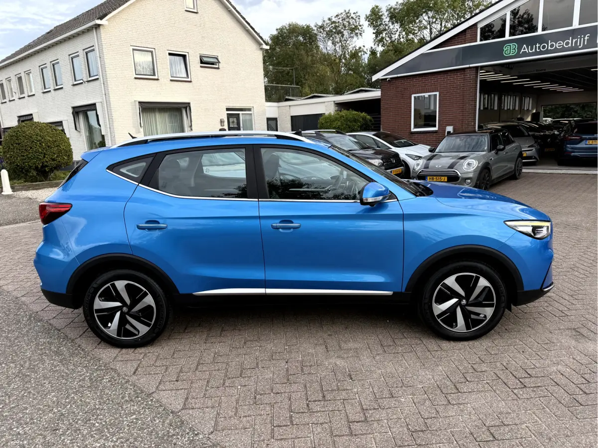 MG EV Luxury 50 kWh Panoramadak, Trekhaak, App Connect