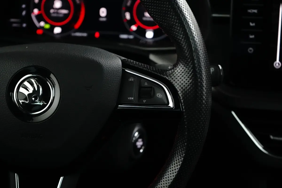 1.5 TSI 150PK DSG-7 Monte Carlo | PANORAMA DAK | TREKHAAK | CAMERA | STOELVERW. | CARPLAY | NAVIGATIE | CLIMATE CONTROL