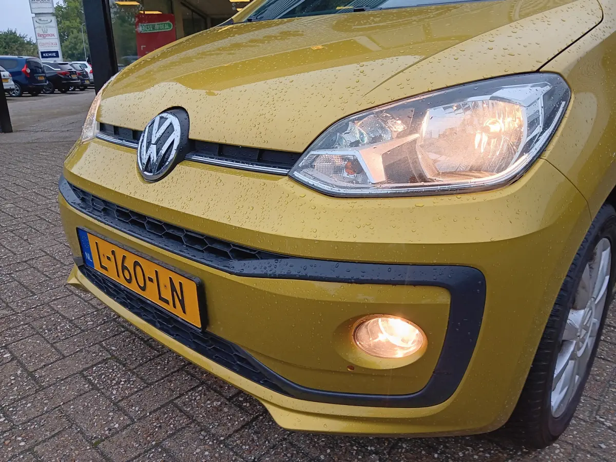 Up! 1.0 BMT high up! Zeer speciale Club uitvoering. Dealeronderhouden,Stoelverwarming.