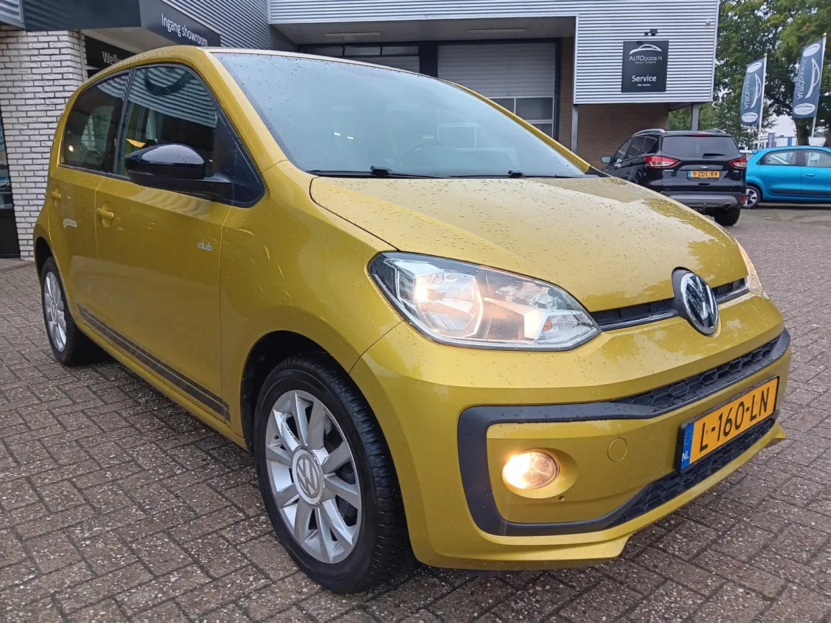 Up! 1.0 BMT high up! Zeer speciale Club uitvoering. Dealeronderhouden,Stoelverwarming.