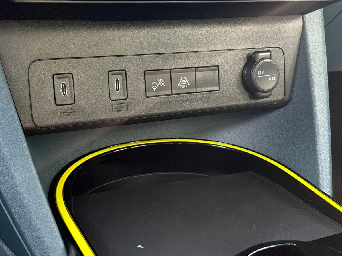 1.2 Hybrid ICON | Airco | Parkeersensoren | Apple Carplay/Android Auto | 2 + 6 jaar Speciale Garantie! |