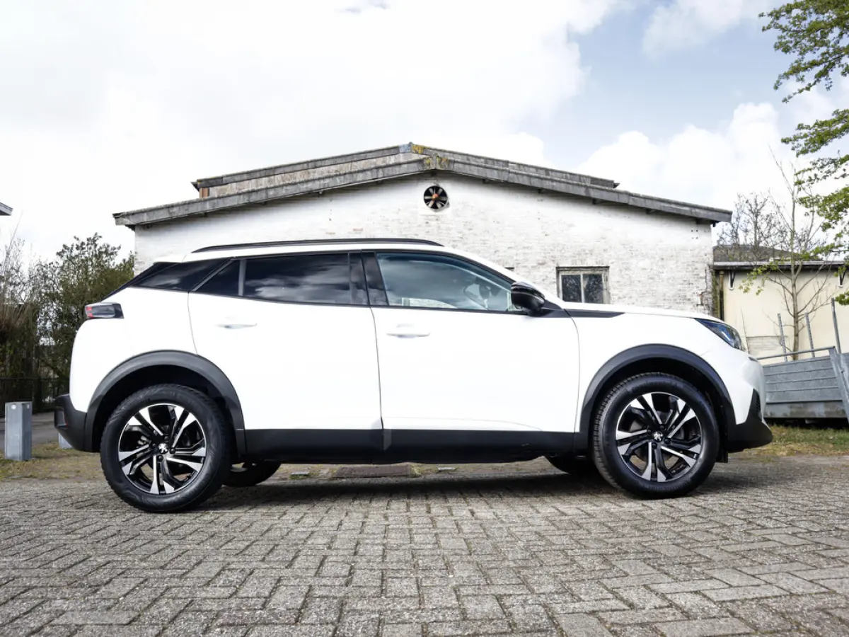 1.2 PureTech Allure Pack 1e-Eig. & Dealer-Onderh. BOVAG-Garantie. NL-Auto.
