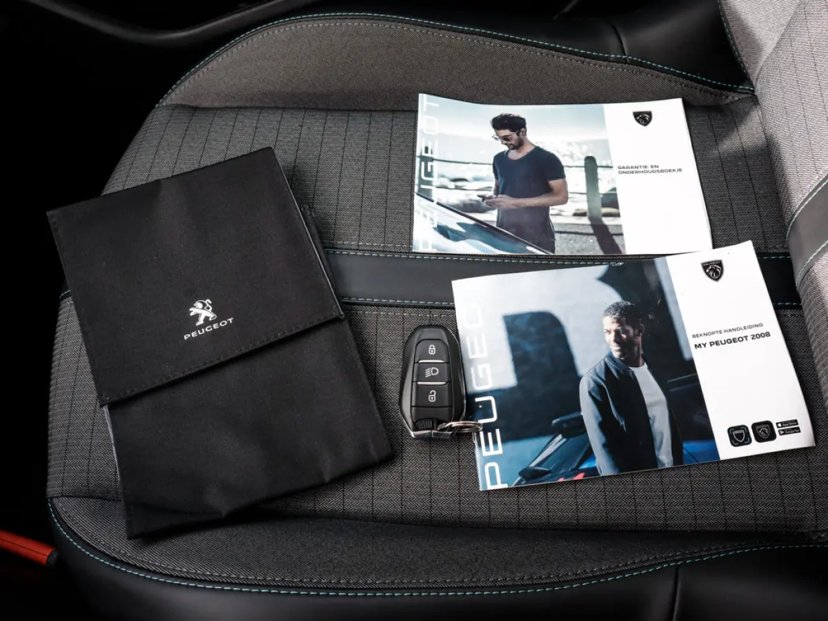 1.2 PureTech Allure Pack 1e-Eig. & Dealer-Onderh. BOVAG-Garantie. NL-Auto.