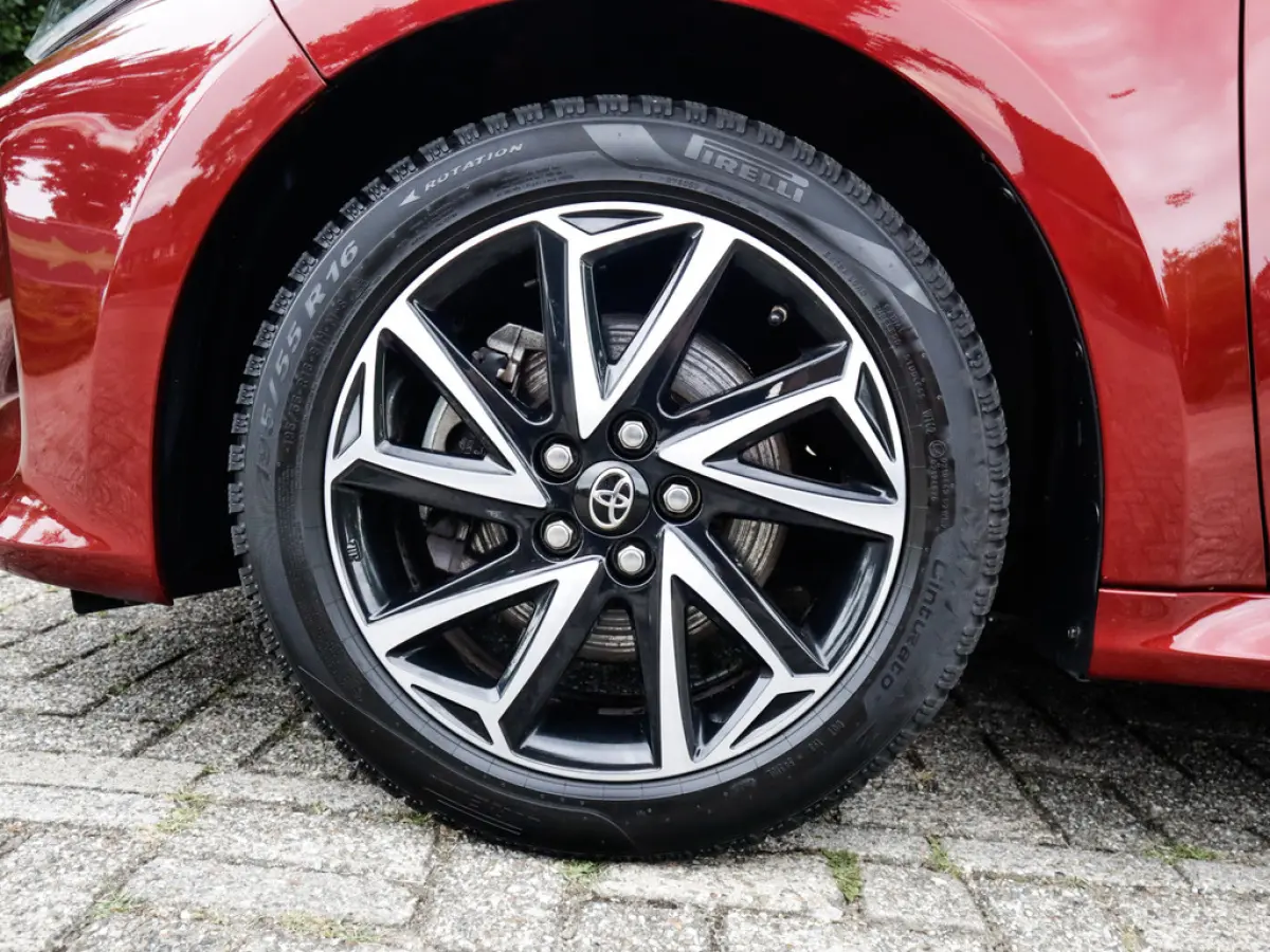 1.5 Hybrid Business Plus 1e-Eig. & Keurig-Onderh. BOVAG-Garantie. NL-Auto.