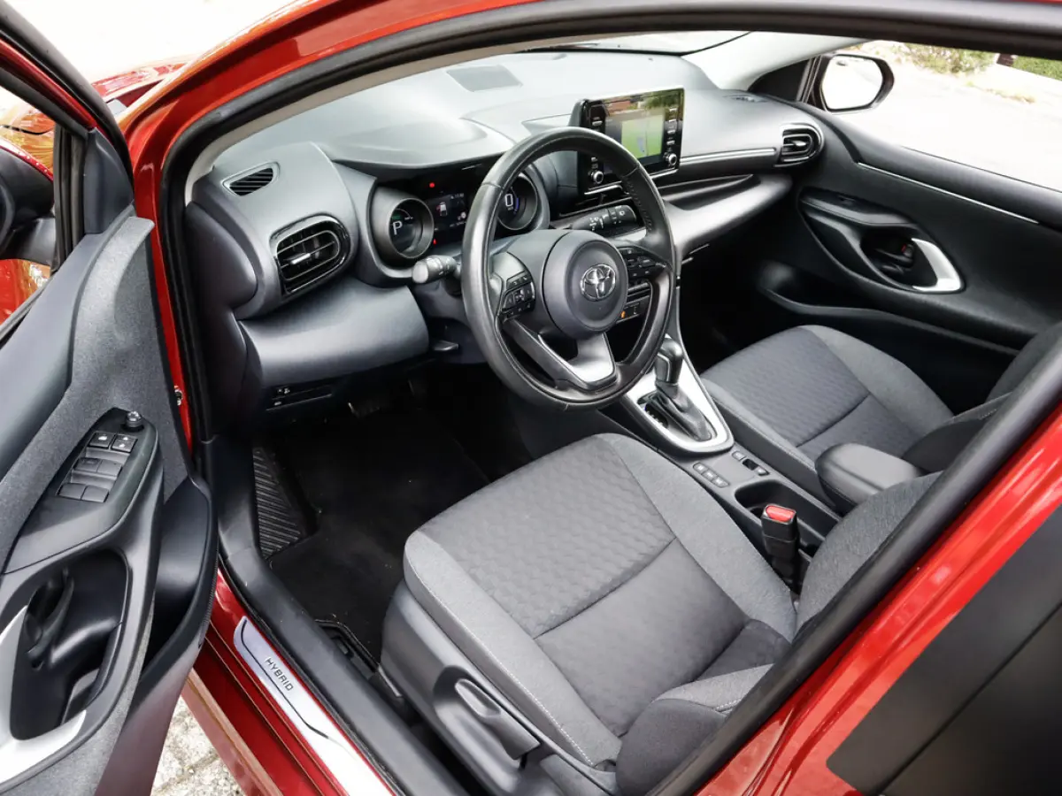 1.5 Hybrid Business Plus 1e-Eig. & Keurig-Onderh. BOVAG-Garantie. NL-Auto.