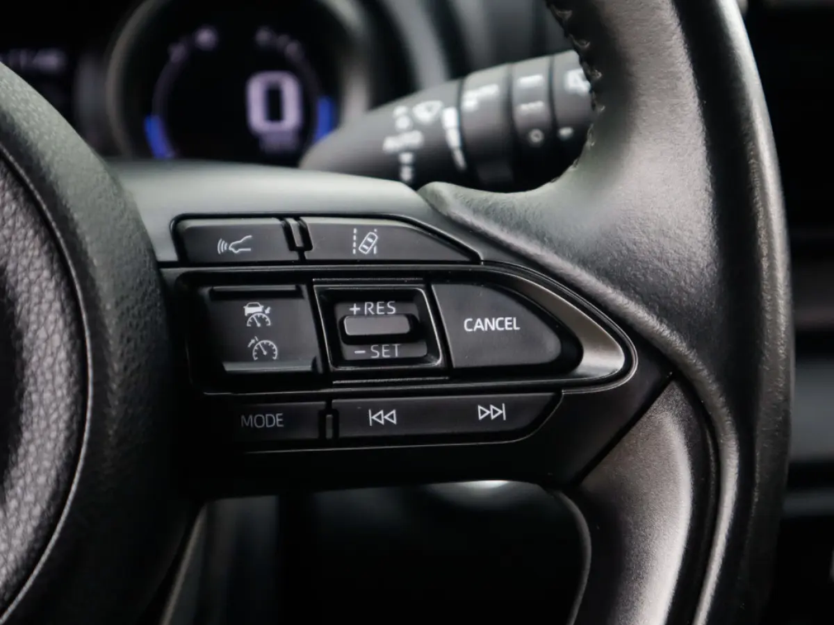 1.5 Hybrid Business Plus 1e-Eig. & Keurig-Onderh. BOVAG-Garantie. NL-Auto.