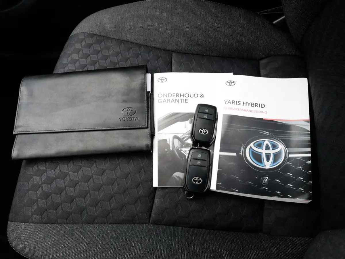 1.5 Hybrid Business Plus 1e-Eig. & Keurig-Onderh. BOVAG-Garantie. NL-Auto.
