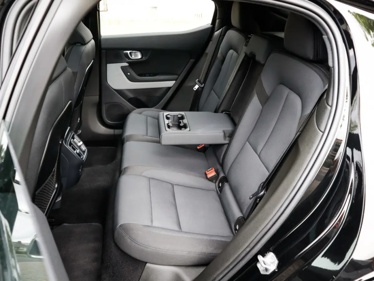 Long Range Dual Motor Launch Edition 78kWh 1e-Eig. & Keurig-Onderh. BOVAG-Garantie. NL-Auto.
