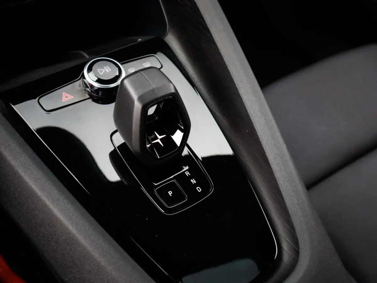 Long Range Dual Motor Launch Edition 78kWh 1e-Eig. & Keurig-Onderh. BOVAG-Garantie. NL-Auto.