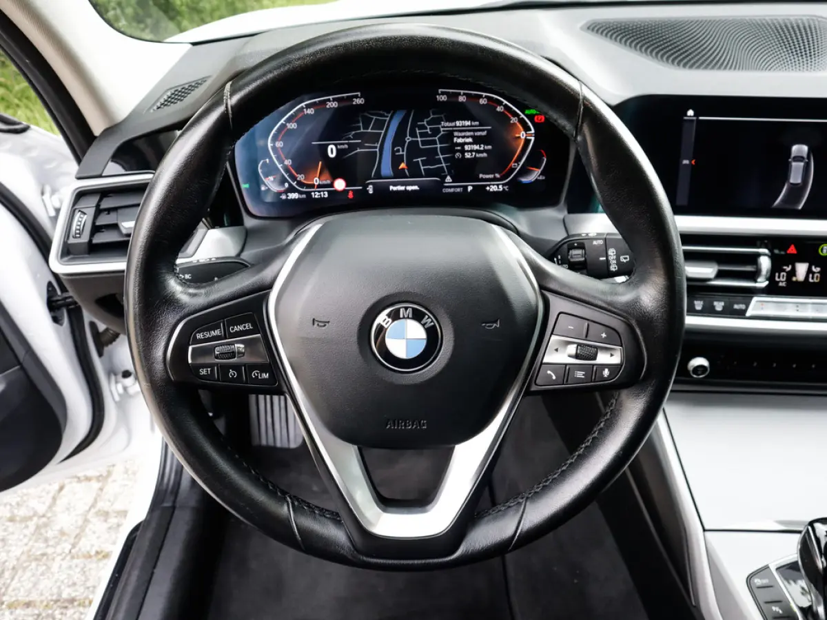 320i Business Edition 1e-Eig. & Dealer-Onderh. BOVAG-Garantie. NL-Auto.