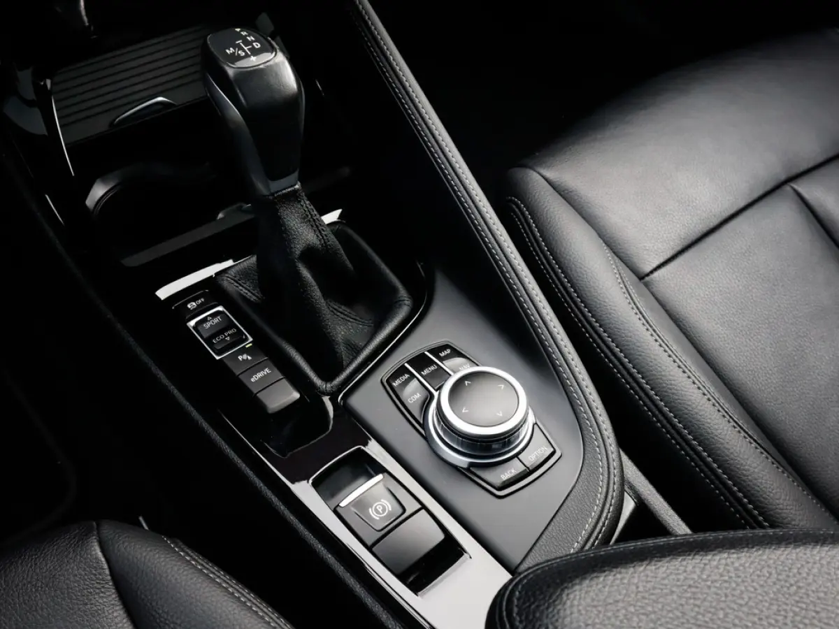 xDrive25e High Executive 1e-Eig. & Keurig-Onderh. BOVAG-Garantie.