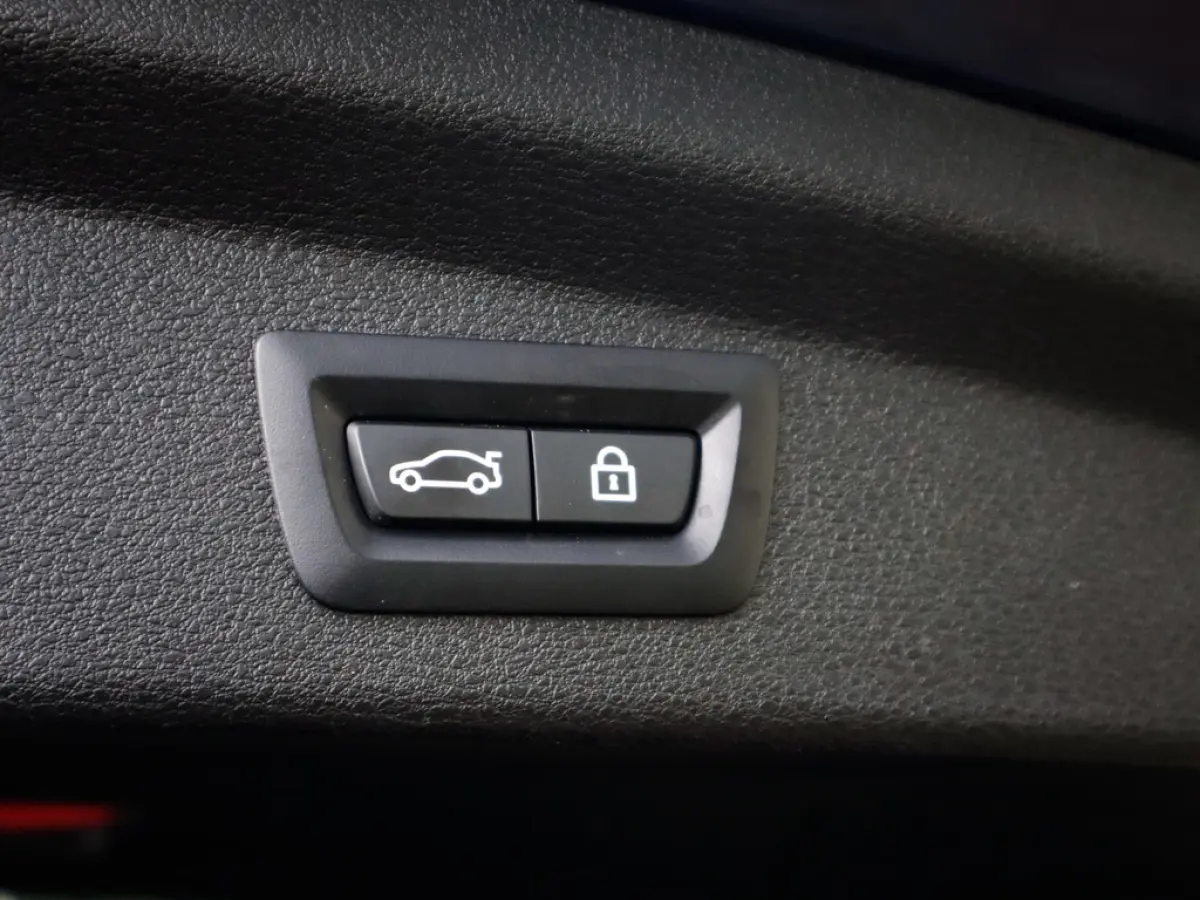 xDrive25e High Executive 1e-Eig. & Keurig-Onderh. BOVAG-Garantie.