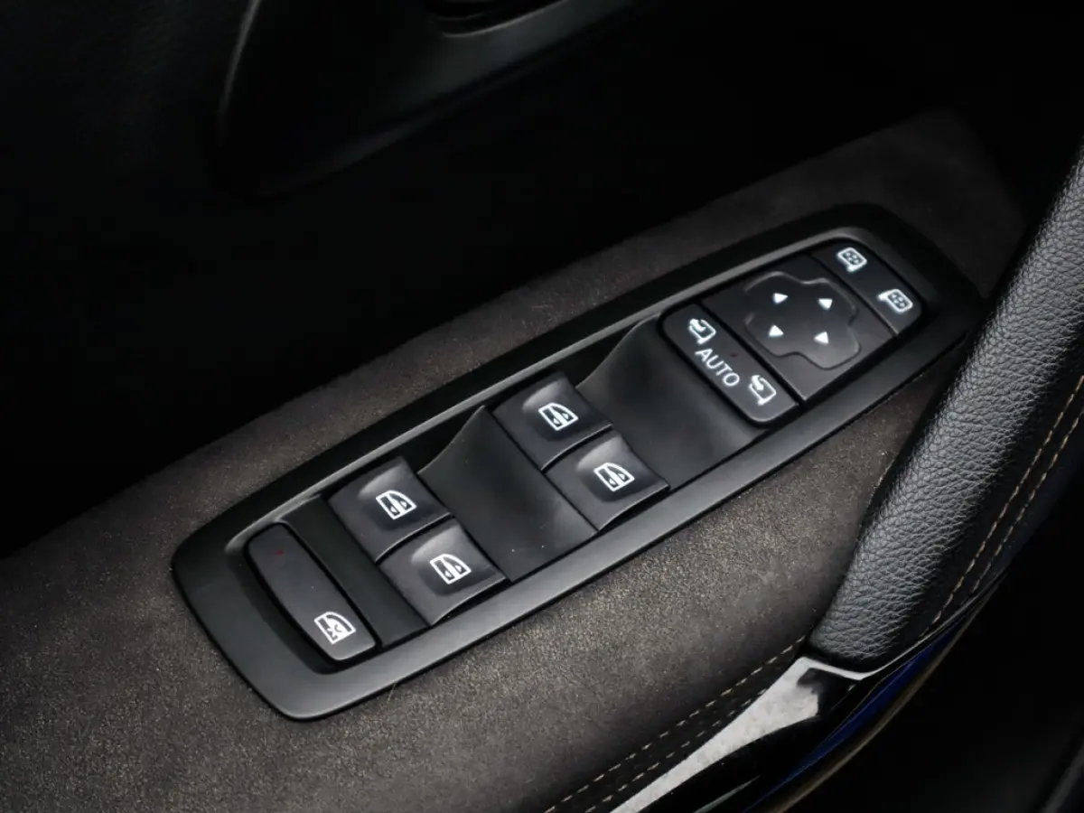 1.3 TCe Black Edition 2e-Eig. & Keurig-Onderh. BOVAG-Garantie. NL-Auto.