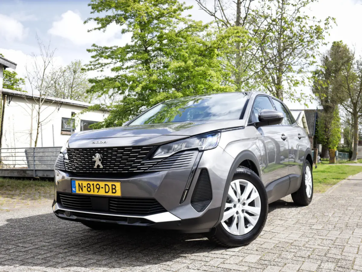 1.2 PureTech Blue Lease Active 1e-Eig. & Keurig-Onderh. BOVAG-Garantie. NL-Auto.