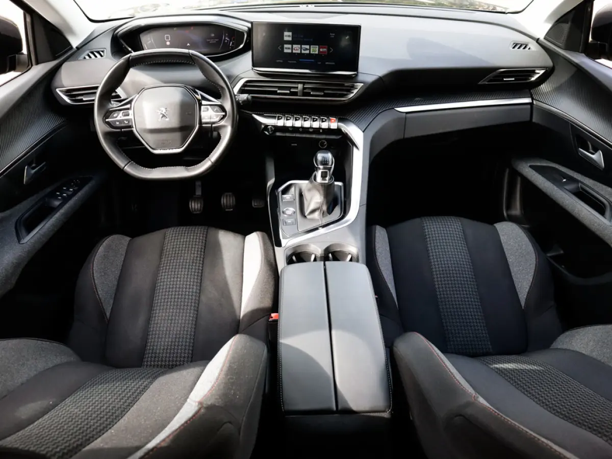 1.2 PureTech Blue Lease Active 1e-Eig. & Keurig-Onderh. BOVAG-Garantie. NL-Auto.