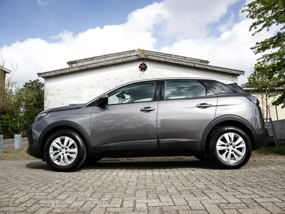 1.2 PureTech Blue Lease Active 1e-Eig. & Keurig-Onderh. BOVAG-Garantie. NL-Auto.