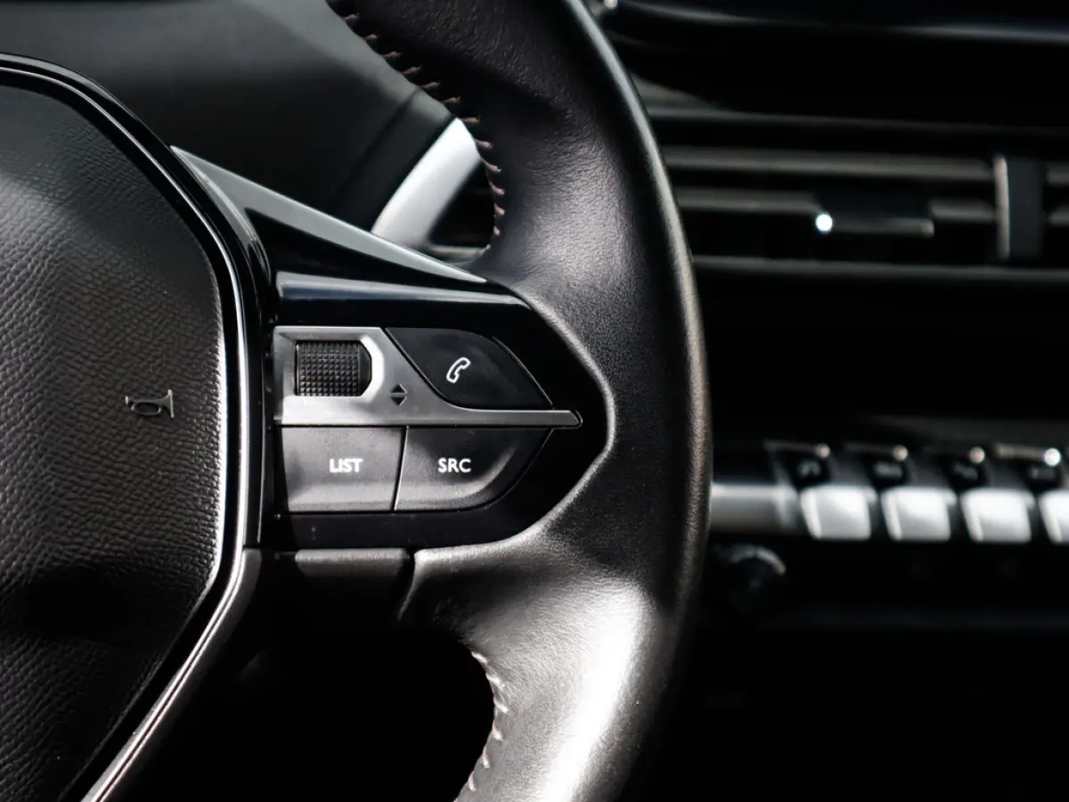 1.2 PureTech Blue Lease Active 1e-Eig. & Keurig-Onderh. BOVAG-Garantie. NL-Auto.