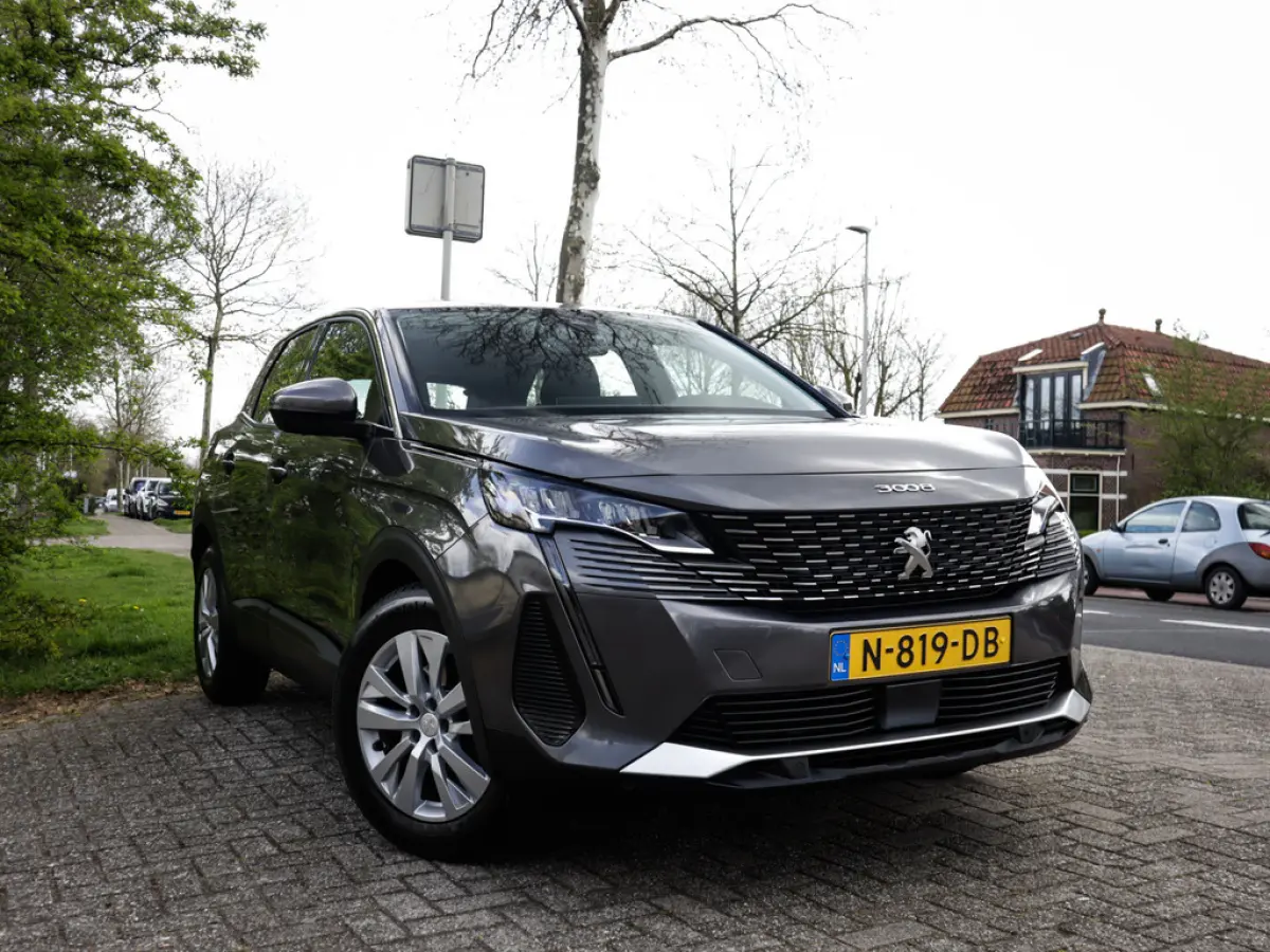 1.2 PureTech Blue Lease Active 1e-Eig. & Keurig-Onderh. BOVAG-Garantie. NL-Auto.