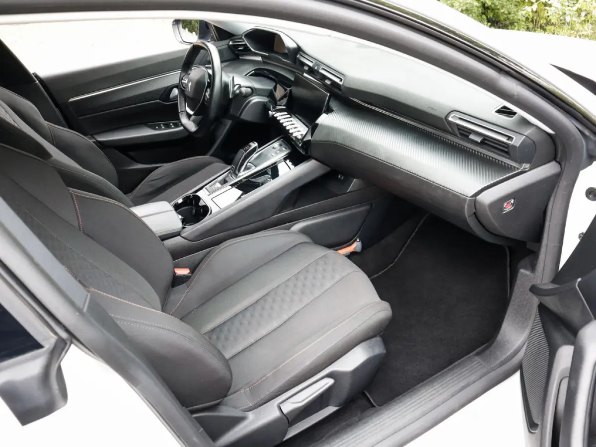 1.2 PureTech Active Pack Business 1e-Eig. & Dealer-Onderh. BOVAG-Garantie. NL-Auto.