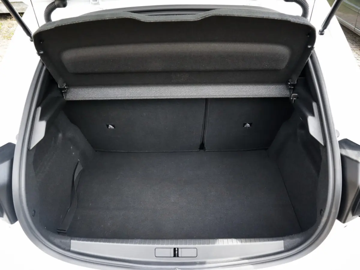1.2 PureTech 100 Allure 1e-Eig. & Dealer-Onderh. BOVAG-Garantie. NL-Auto.