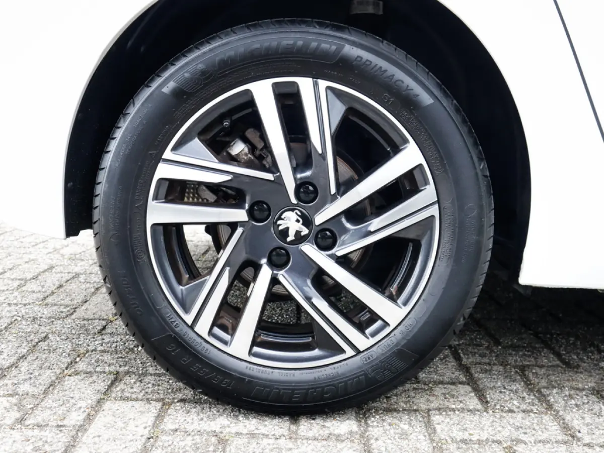1.2 PureTech 100 Allure 1e-Eig. & Dealer-Onderh. BOVAG-Garantie. NL-Auto.