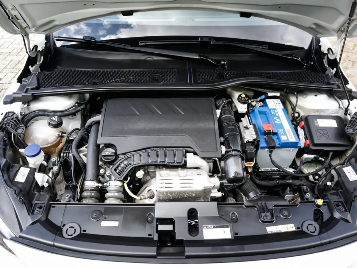 1.2 PureTech 100 Allure 1e-Eig. & Dealer-Onderh. BOVAG-Garantie. NL-Auto.
