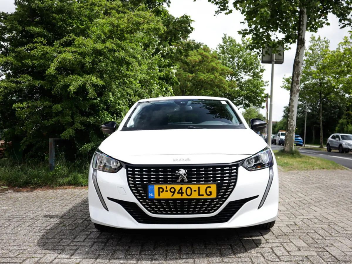 1.2 PureTech 100 Allure 1e-Eig. & Dealer-Onderh. BOVAG-Garantie. NL-Auto.